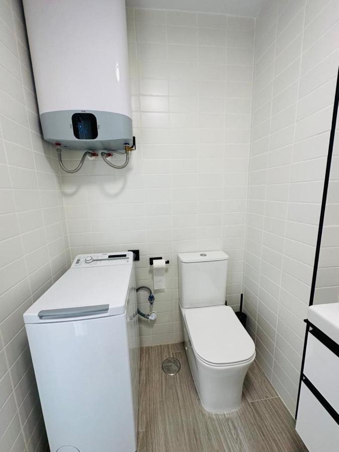 Modern White Studio Беналмадена Екстериор снимка